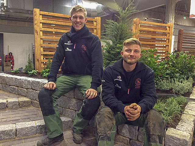 Benjamin Hansen og Frederik Petersen, Roskilde Tekniske Skole, Vilvorde